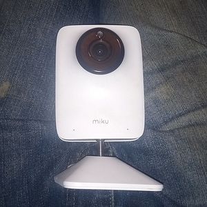 Miku baby monitoring camera